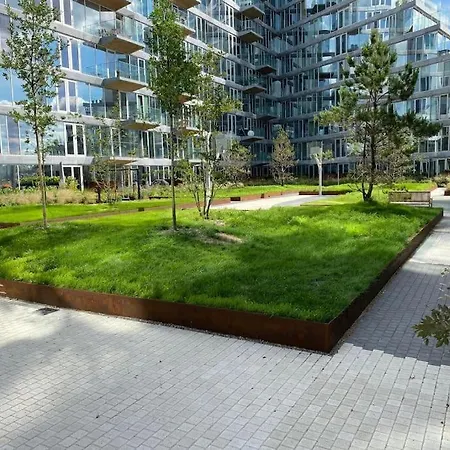 Private Seaview - 2 Balconies, 11th Floor, Elevator, Friendly Lively Area Apartment