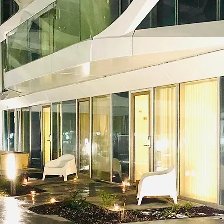Private Seaview - 2 Balconies, 11th Floor, Elevator, Friendly Lively Area * Aarhus